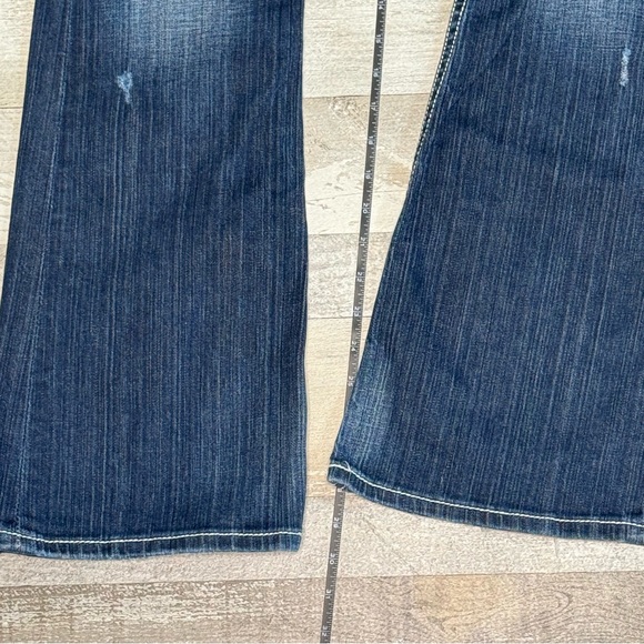 Women’s BKE Distressed Sabrina Jeans - Size 29R - Picture 6 of 8